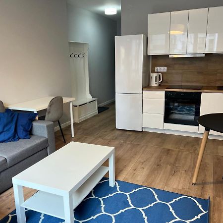 Ferienwohnung Krakowska Blue Studio Free Parking 2 Warschau Exterior foto